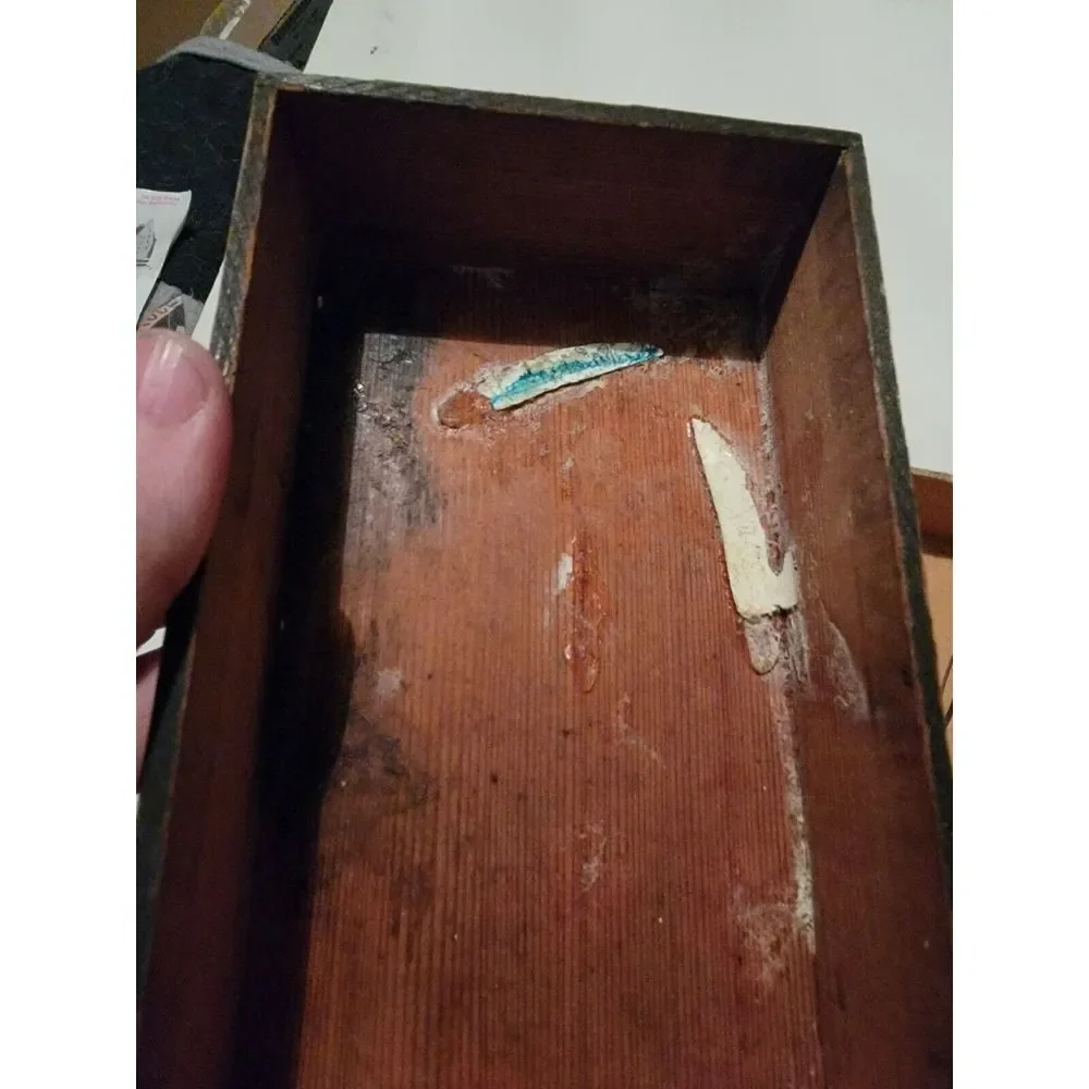 VINTAGE ENGLISH LEATHER DOVETAILED WOODEN EMPTY BOX MEM CO INC NEW YORK SWORD